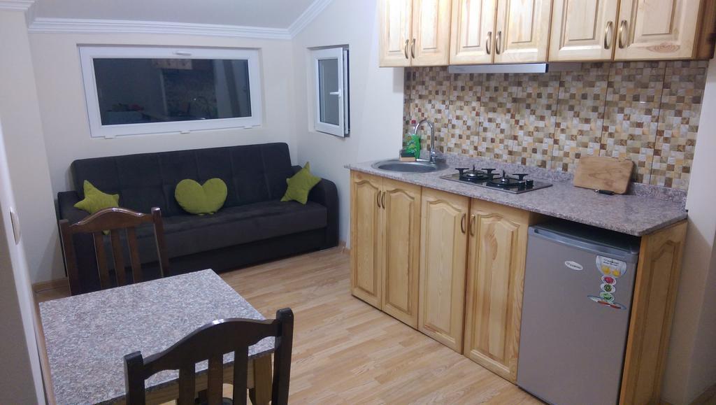 Apartments Komakhidze 68 Батуми Экстерьер фото